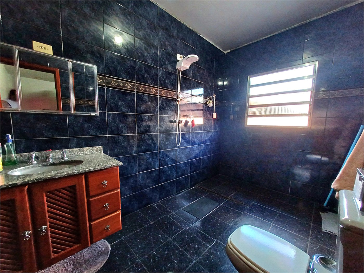 Casa à venda com 4 quartos, sendo 1 suíte, em Vila Paulicéia, São Paulo, SP