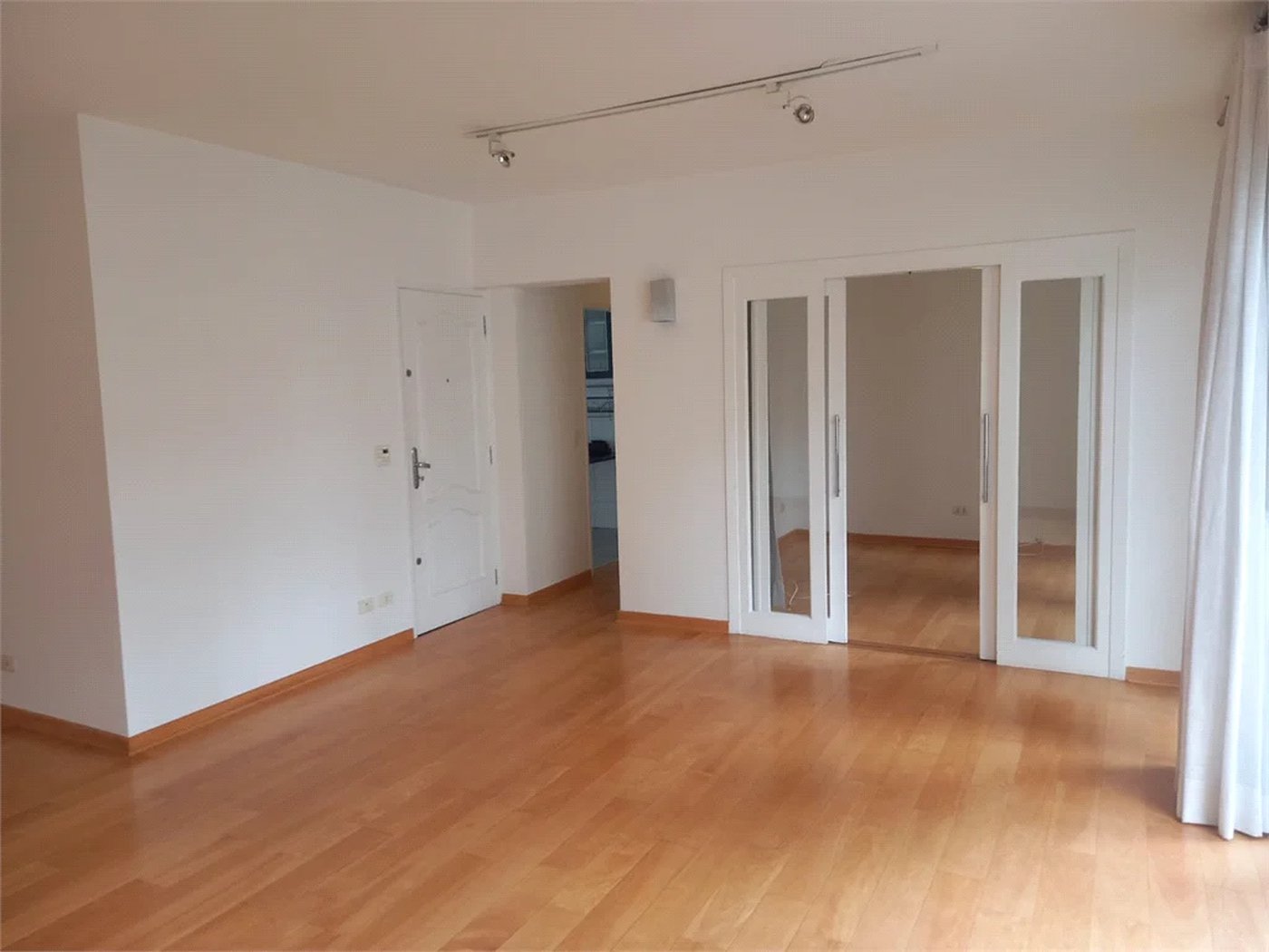 Apartamento à venda com 3 quartos, sendo 1 suíte, em Pinheiros, São Paulo, SP