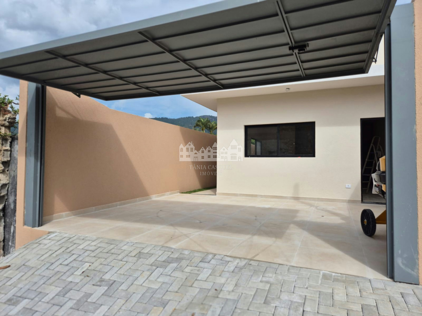 Casa à venda com 3 suítes em Vila Petrópolis, Atibaia, SP
