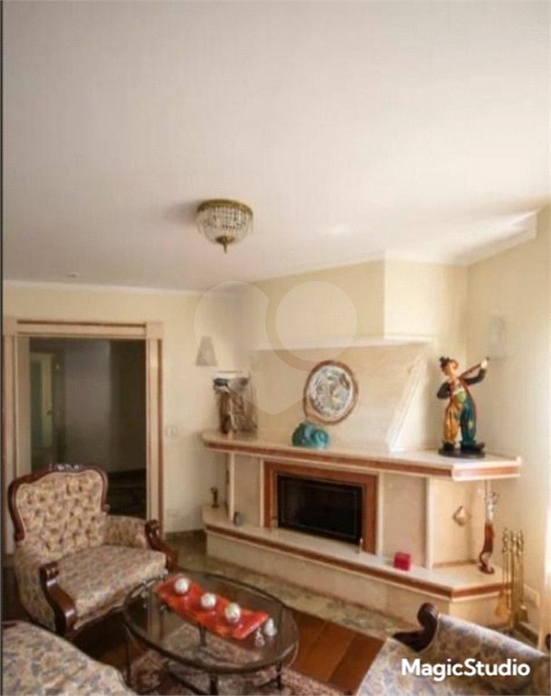 Apartamento 580m², 4 quatos, sendo 4 suítes, 5 vagas de garagem, à venda no Bosque da Saúde