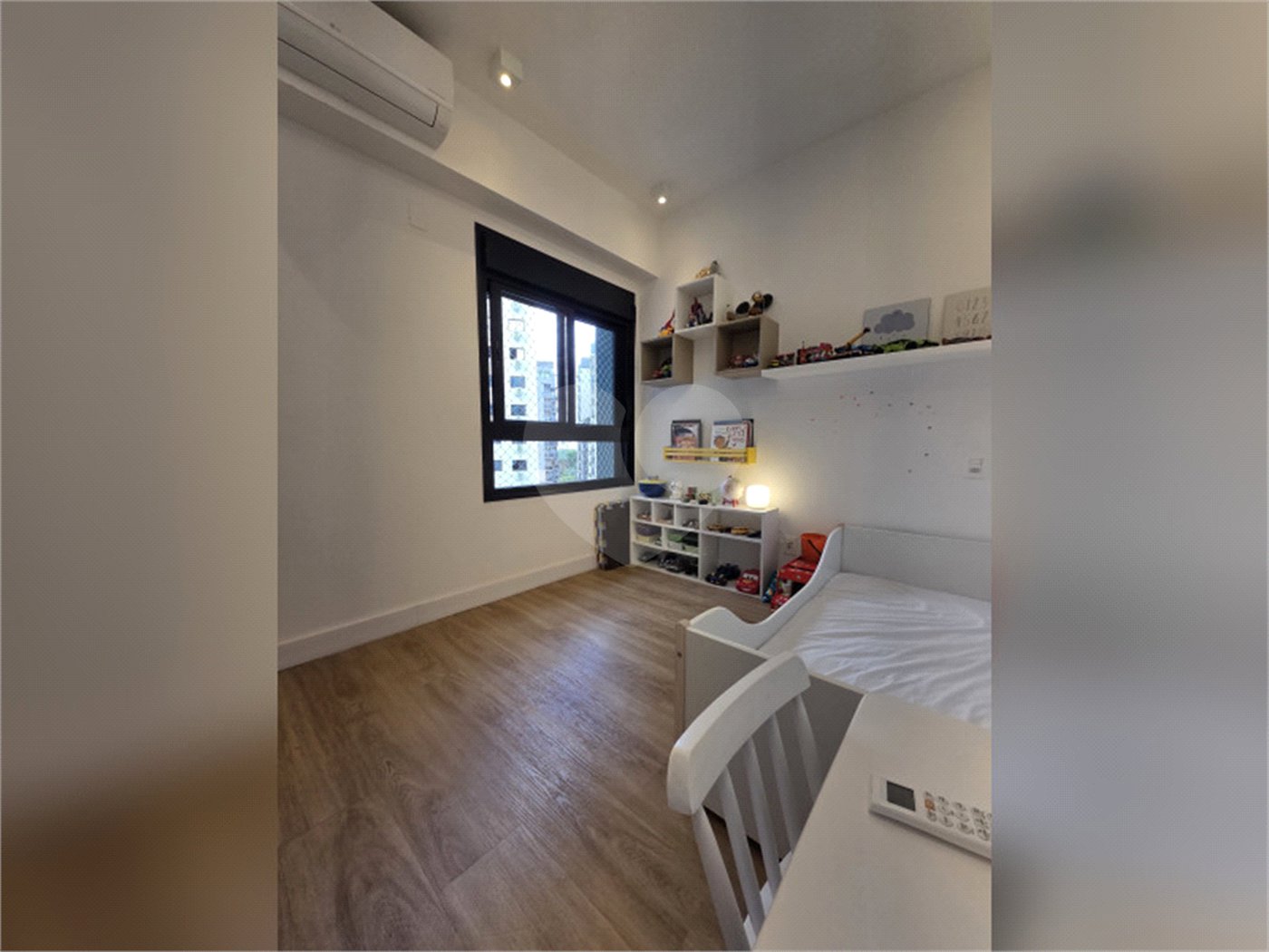 Apartamento à venda ou para alugar com 3 quartos, sendo 1 suíte,  em Vila Olímpia, São Paulo, SP