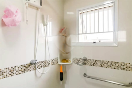 Sobrado à venda com 4 quartos, sendo 1 suíte,  em Vila Sônia, São Paulo, SP