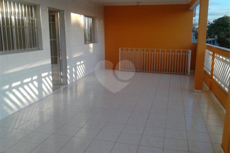 Casa à venda com 3 quartos, sendo 1 suíte, em Jardim Presidente Dutra, Guarulhos, SP