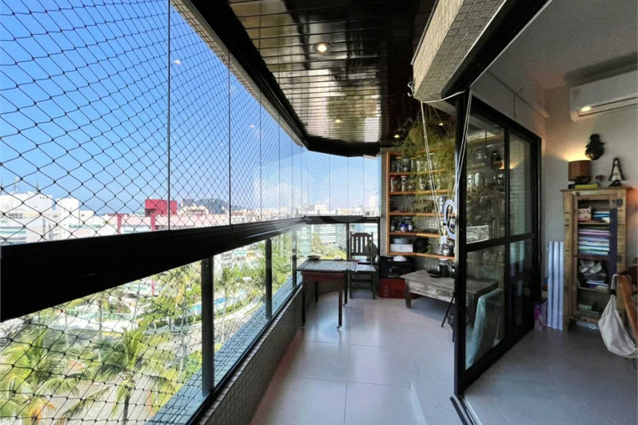 Apartamento à venda com 4 quartos, sendo 2 suítes,  em Riviera de São Lourenço, Bertioga, SP