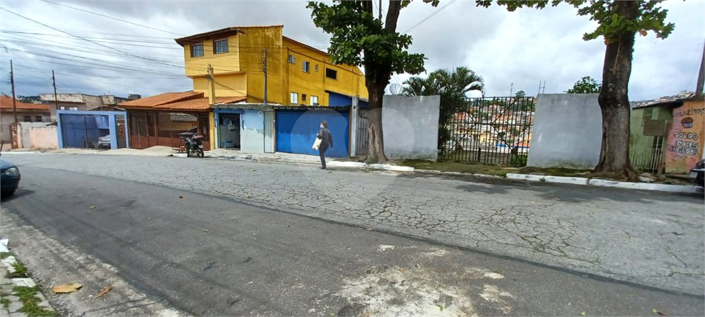 Sobrado à venda com 3 quartos, sendo 1 suíte, em Tremembé, São Paulo, SP