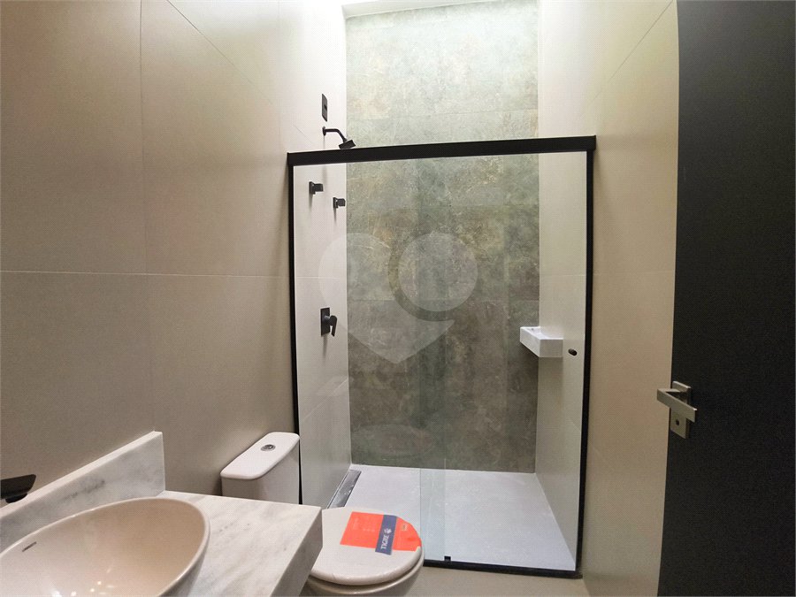 Casa à venda com 2 quartos, sendo 1 suíte, no condomínio Terras de São Francisco, Sorocaba - SP