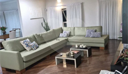 Casa à venda com 4 suítes no condomínio Jardim Ibiratiba, São Paulo - SP