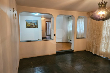Sobrado à venda com 3 quartos, sendo 1 suíte, em Cidade Monções, São Paulo, SP