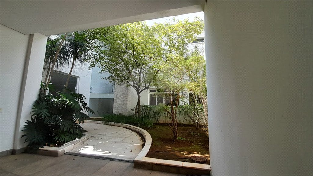 Sobrado à venda com 6 quartos, sendo 5 suítes, no Centro, São Bernardo do Campo, SP