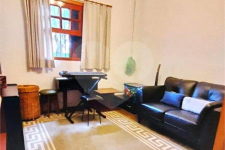 Sobrado à venda com 3 quartos em Água Fria, São Paulo, SP