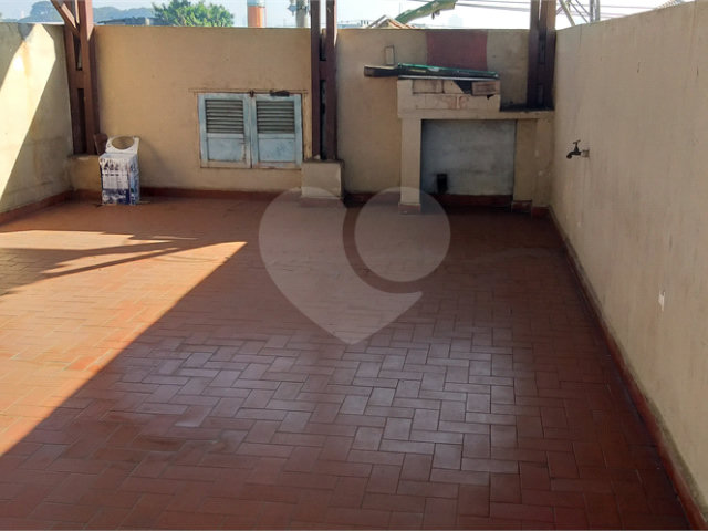 Sobrado à venda com 4 quartos em Parque Edu Chaves, São Paulo, SP