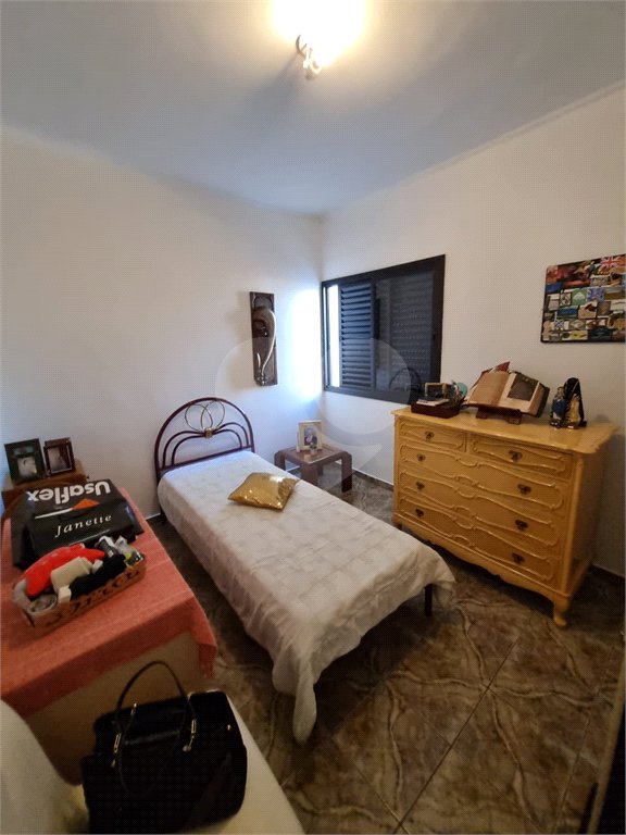 Sobrado à venda com 3 quartos em Bortolândia, São Paulo, SP