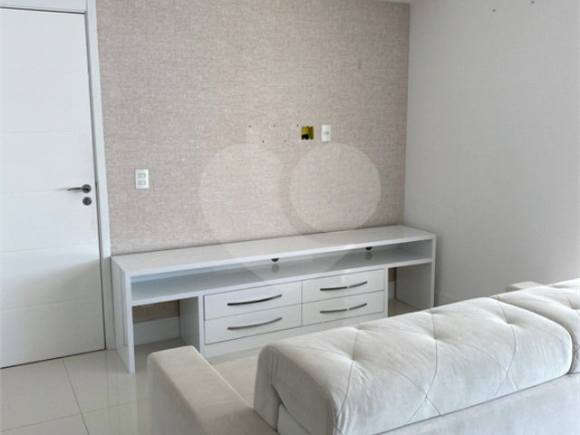 Apartamento à venda com 3 suítes em Aclimação, São Paulo, SP