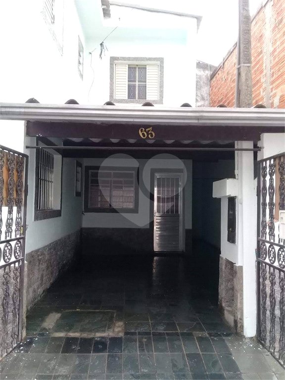 Sobrado à venda com 2 quartos, sendo 1 suíte, em Vila Urupês, Suzano, SP