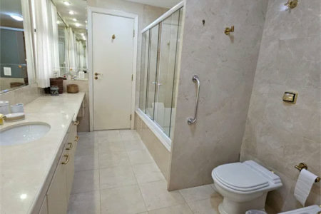 Casa à venda com 3 quartos, sendo 2 suítes, no condomínio La Vilette, São Paulo - SP