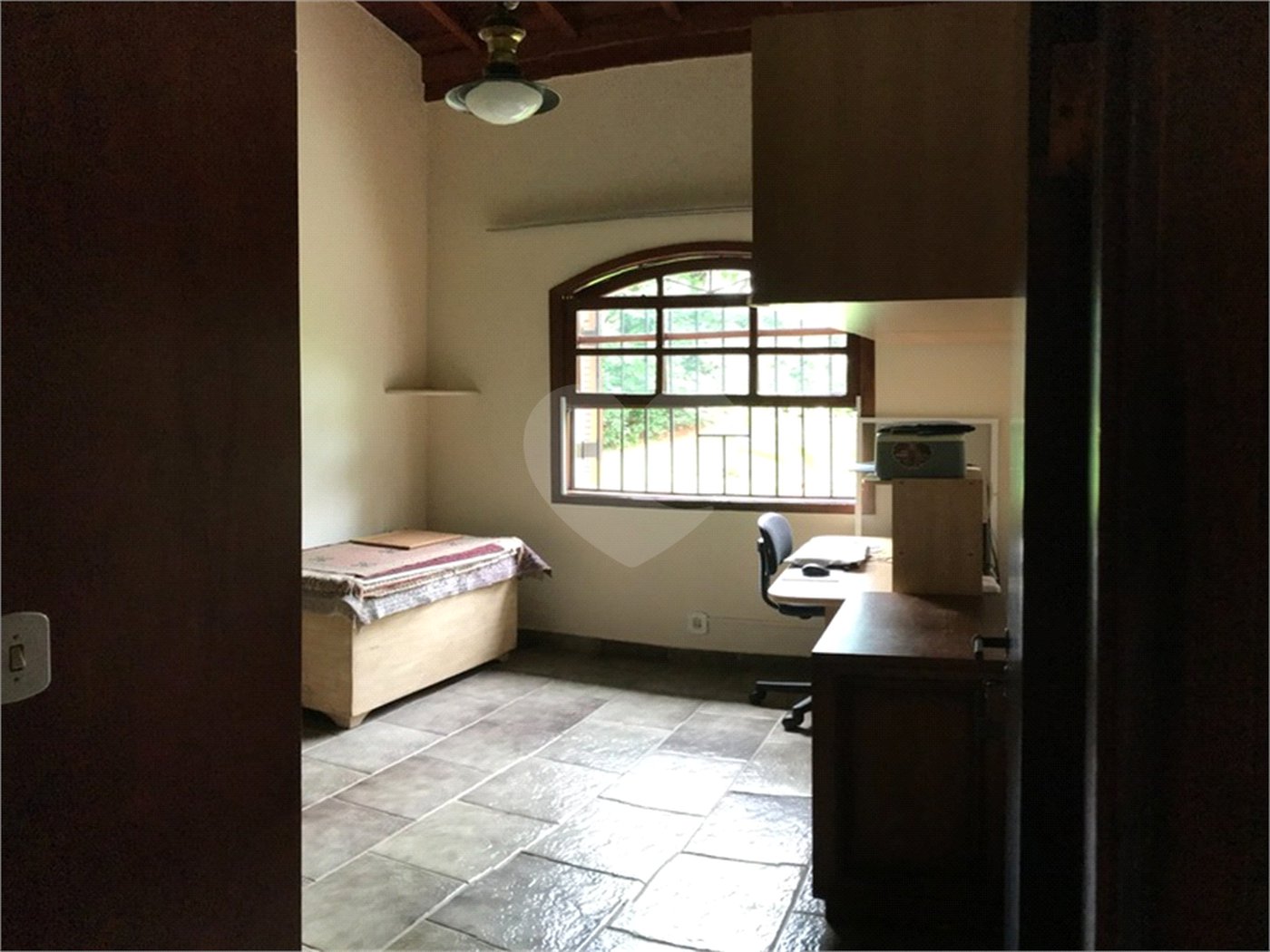 Casa à venda com 5 quartos, sendo 3 suítes, no condomínio Recanto das Flores, Indaiatuba - SP