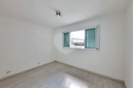 Sobrado à venda com 3 quartos, sendo 1 suíte,  em Jardim Ester Yolanda, São Paulo, SP