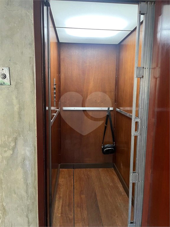 Casa à venda com 4 quartos, sendo 3 suítes, no condomínio Vitoria Regia, São Paulo - SP