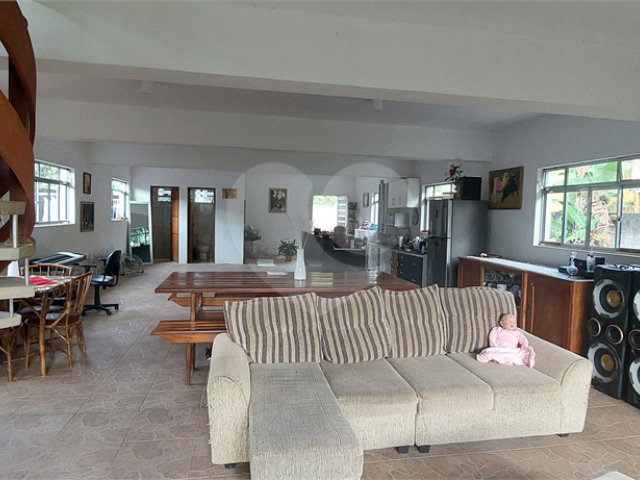 Casa à venda com 4 quartos, sendo 2 suítes, em Rio Acima, Mairiporã, SP