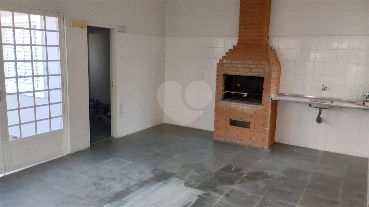 Sobrado amplo com 3 dormitorios e area de lazer a venda