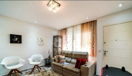 Casa à venda com 2 suítes no condomínio Lauro Korte, São Paulo - SP
