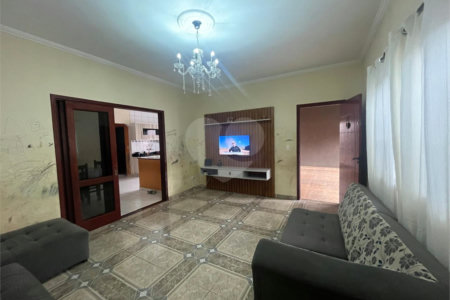 Casa à venda com 3 quartos, sendo 1 suíte, em Vila Recreio, Itapetininga, SP