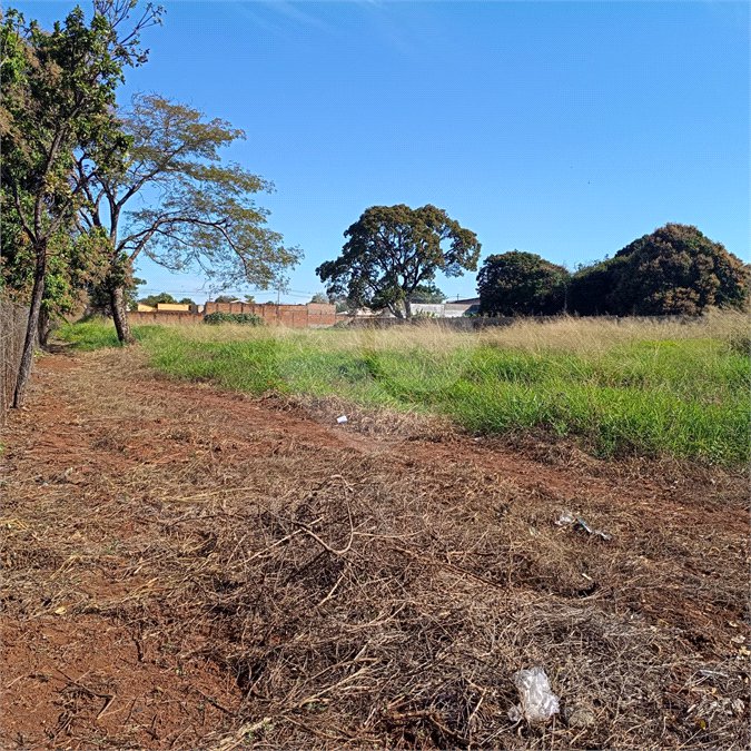 Terreno à venda em Jardim Brasília (vila Xavier), Araraquara, SP