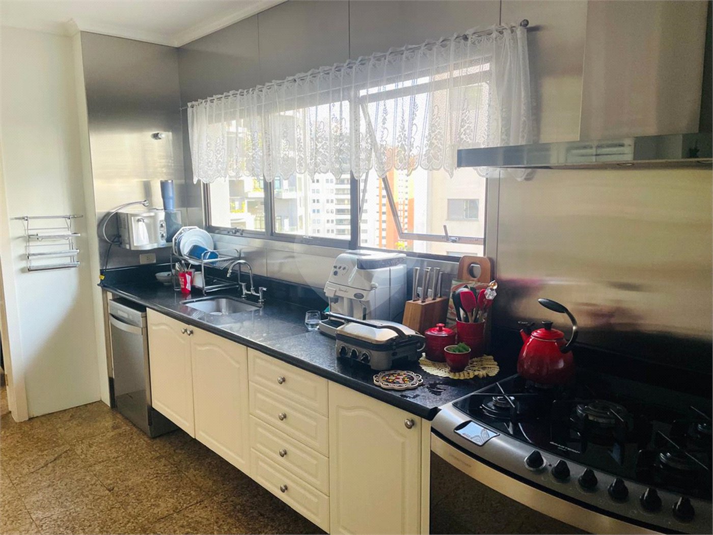 Apartamento à venda com 4 suítes em Morumbi, São Paulo, SP