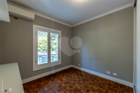 Casa à venda com 4 suítes no condomínio Saint Germain, São Paulo - SP