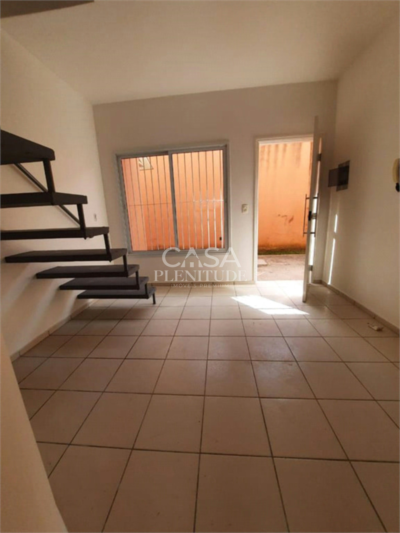 Casa em condomínio à venda com 2 quartos em Jardim Karolyne, Votorantim, SP