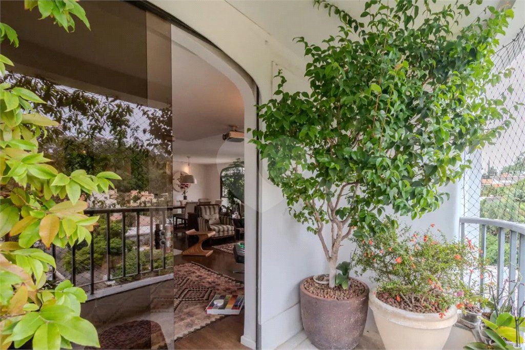 Apartamento à venda com 3 suítes em Vila Morumbi, São Paulo, SP