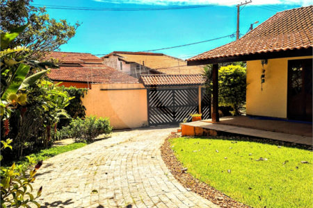 Casa à venda com 3 quartos, sendo 1 suíte, em Mogi Moderno, Mogi das Cruzes, SP