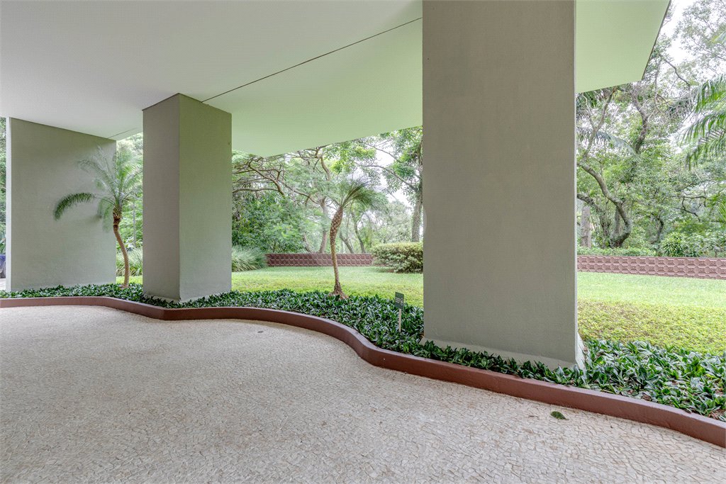 Apartamento à venda com 4 suítes em Jardim Marajoara, São Paulo, SP