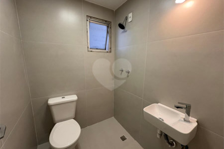 Apartamento à venda com 3 quartos, sendo 1 suíte,  em Cidade Vargas, São Paulo, SP