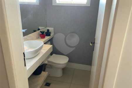Casa à venda com 4 quartos, sendo 3 suítes, no condomínio Primavera, Salto - SP