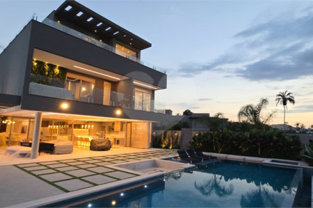 Casa à venda com 6 suítes no condomínio Riviera de São Lourenço, Bertioga - SP