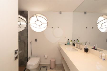 Apartamento à venda com 4 quartos, sendo 1 suíte, em Alto da Boa Vista, São Paulo, SP