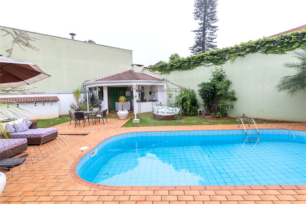 Casa à venda com 4 quartos, sendo 2 suítes, em Brooklin Paulista, São Paulo, SP