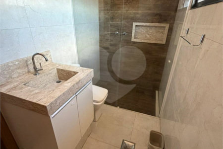 Sobrado à venda com 4 quartos, sendo 1 suíte,  em Jardim Santa Rosa, Araraquara, SP