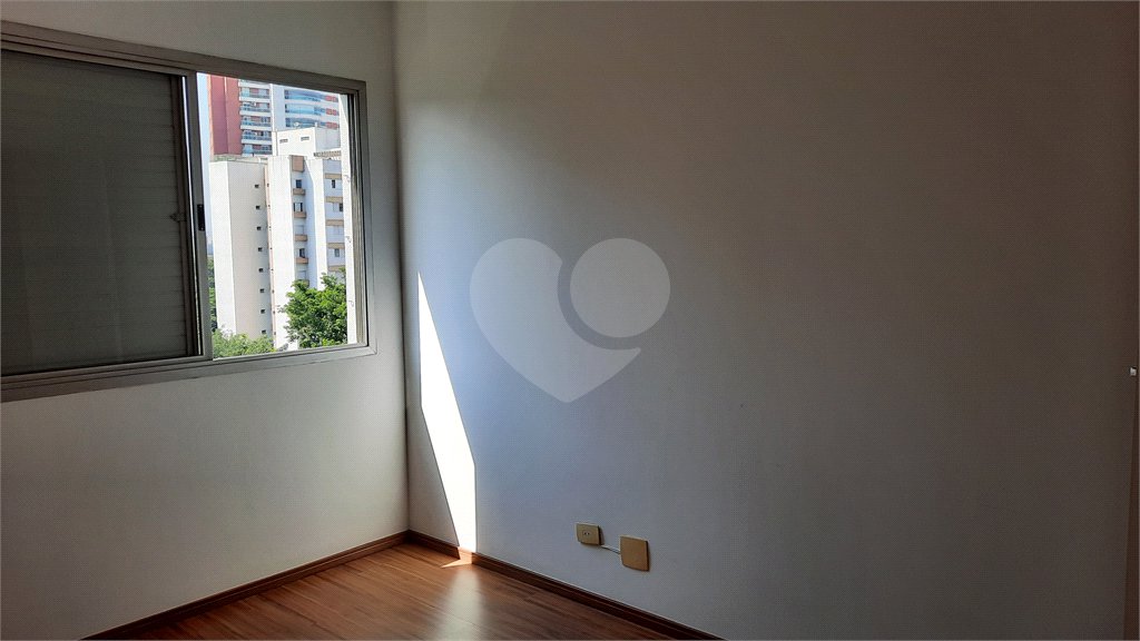 Apartamento à venda com 3 quartos, sendo 1 suíte, em Jardim Marajoara, São Paulo, SP