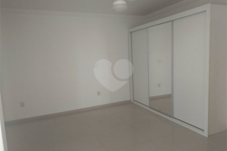Casa à venda com 4 quartos, sendo 3 suítes, no condomínio Ibiti Royal Park, Sorocaba - SP