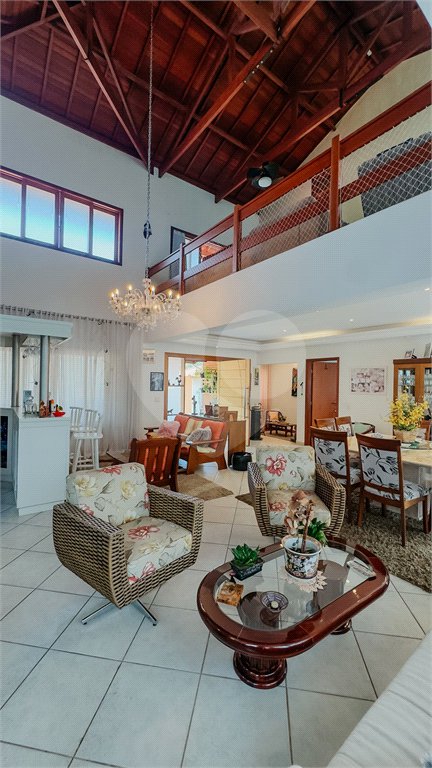 Casa à venda com 4 suítes no condomínio Monte Belo, Salto - SP