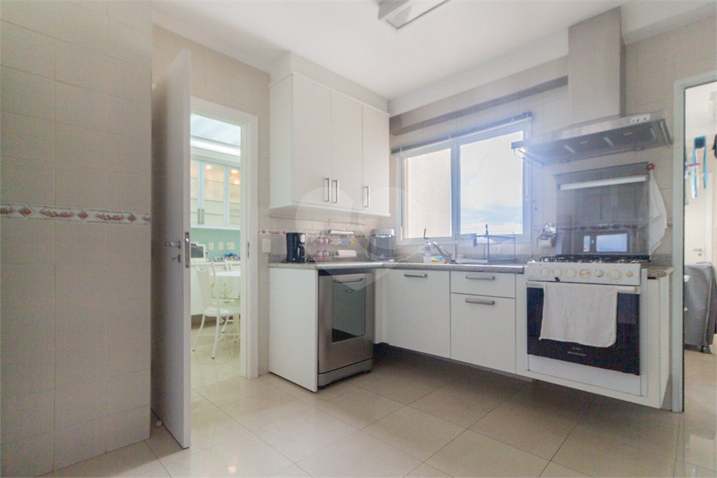 Apartamento à venda com 4 quartos, sendo 3 suítes,  em Indianópolis, São Paulo, SP