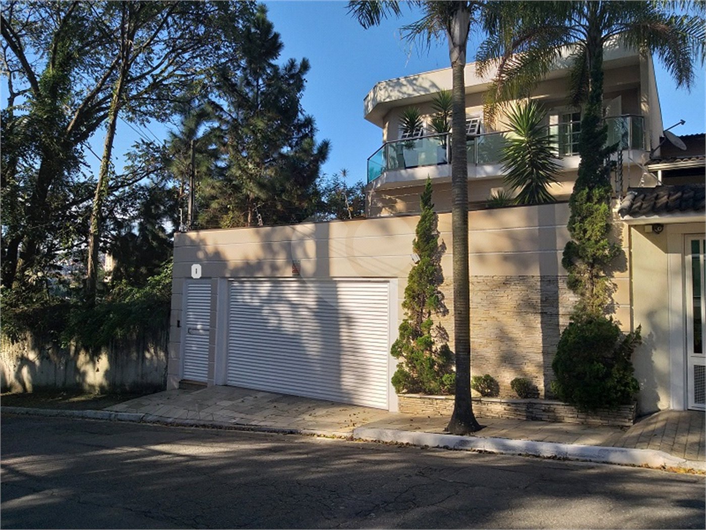 Casa à venda com 4 suítes em Jardim Floresta, São Paulo, SP