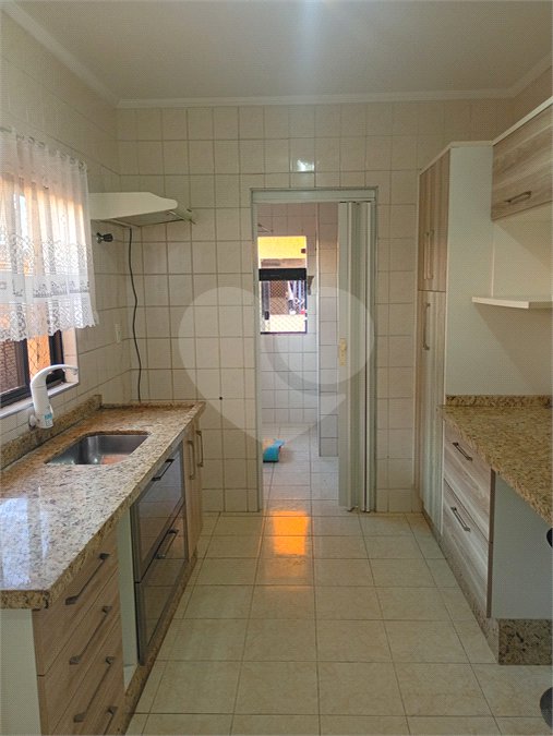 Apartamento à venda com 3 quartos, sendo 1 suíte, em Vila Oliveira, Mogi das Cruzes, SP