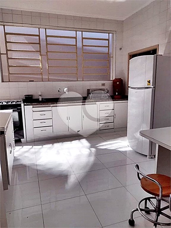 Sobrado à venda com 4 quartos, sendo 1 suíte, em Tremembé, São Paulo, SP