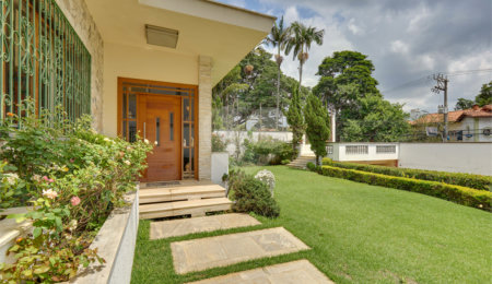 Casa Térrea à venda com 4 quartos, sendo 2 suítes,  em Alto da Boa Vista, São Paulo, SP