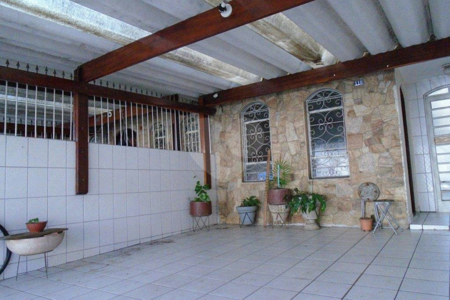 Sobrado à venda com 4 quartos, sendo 1 suíte, em Parque Edu Chaves, São Paulo, SP