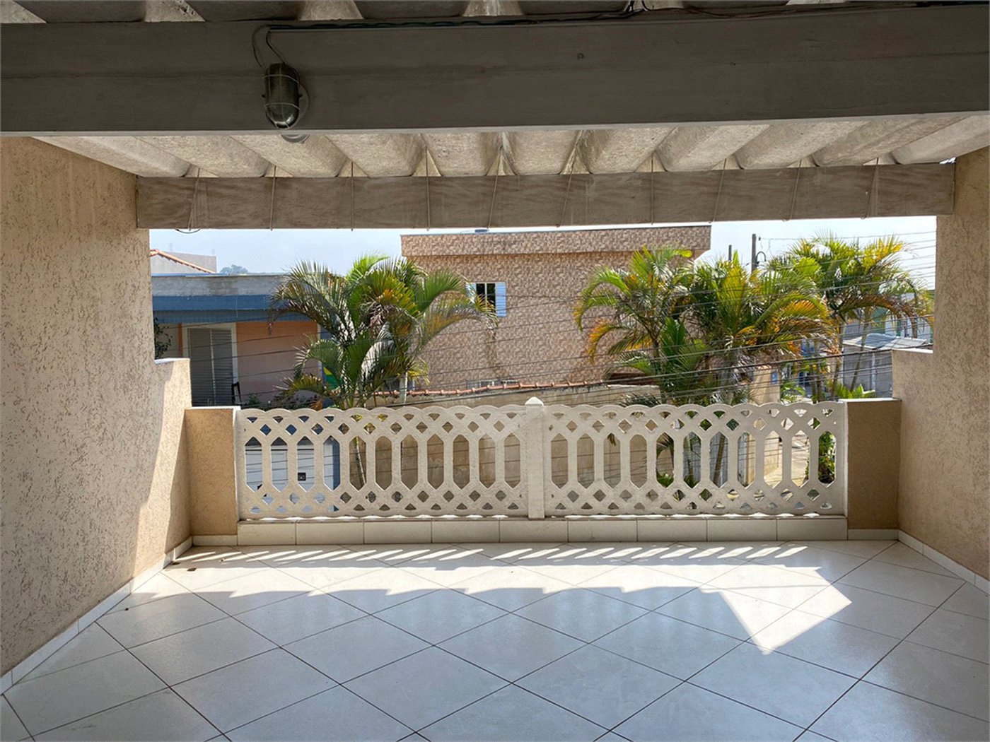 Sobrado à venda com 3 quartos, sendo 1 suíte, em Jardim Beatriz, Poá, SP