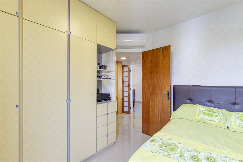 Apartamento à venda com 3 quartos, sendo 1 suíte, em Alto da Boa Vista, São Paulo, SP